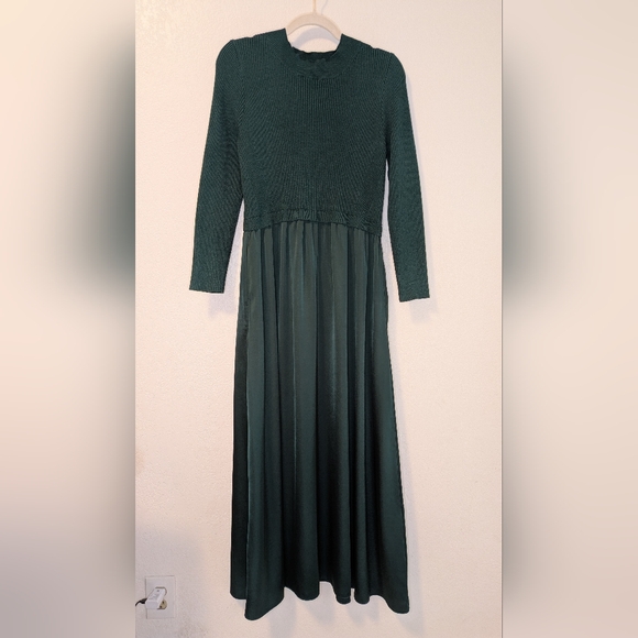 Taylor Dresses & Skirts - Taylor Forest Green Satin Skirt Sweater Dress